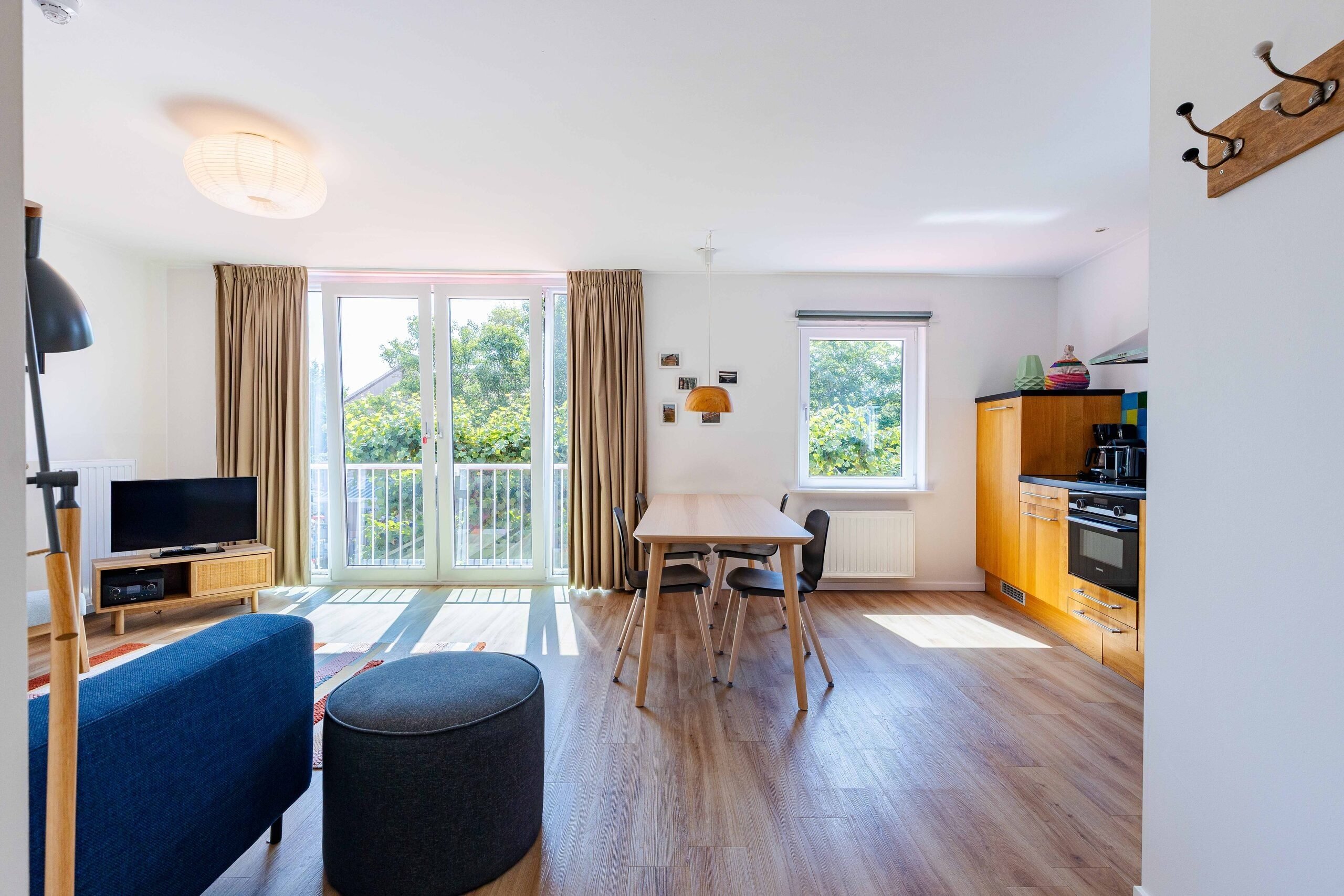 Pop Studio Three a01 Domburg